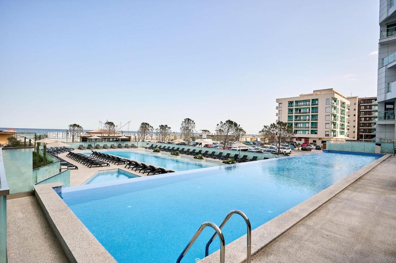 Beach Bliss Apartment In Infinity Beach Resort Parking Mamaia Esterno foto