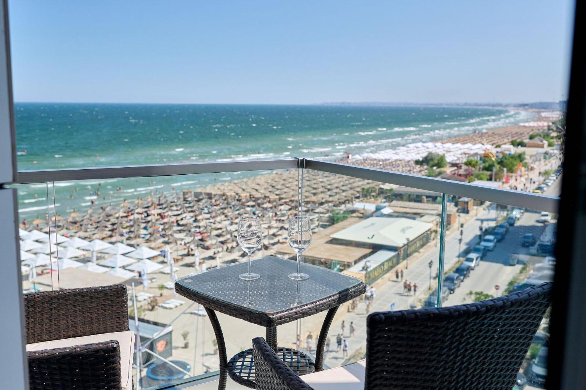 Beach Bliss Apartment In Infinity Beach Resort Parking Mamaia Esterno foto